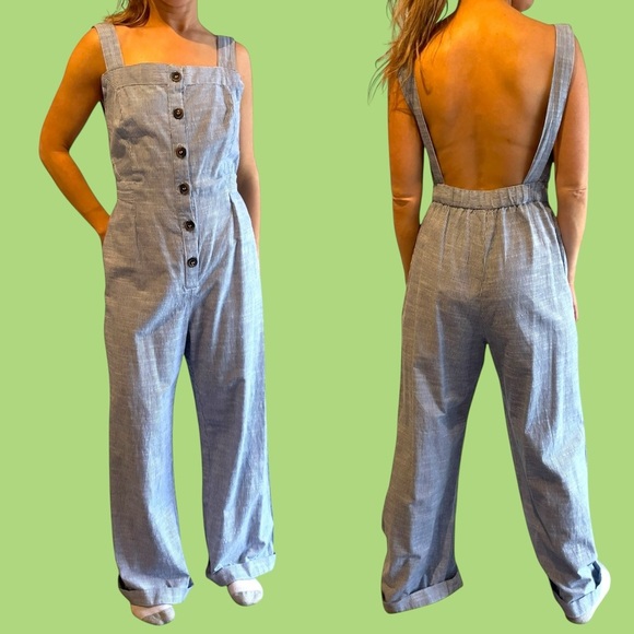 Striped wide leg backless jumpsuit - Picture 1 of 9